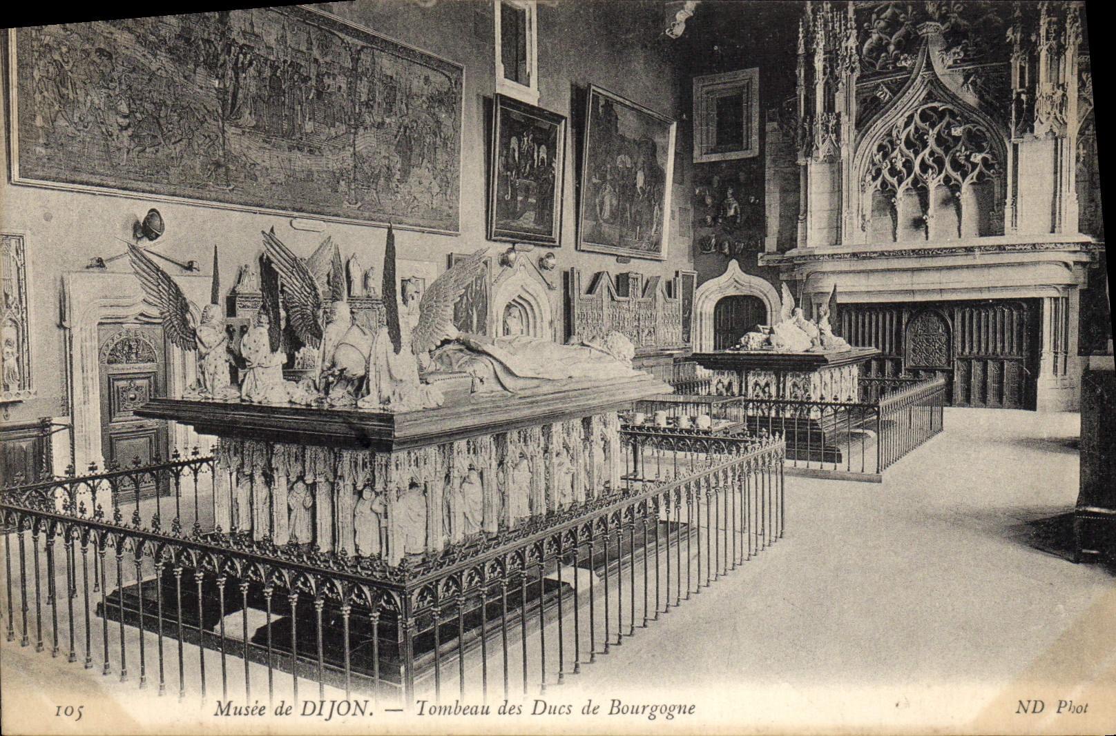 CPA Dijon Tombeau des Ducs de Bourgogne