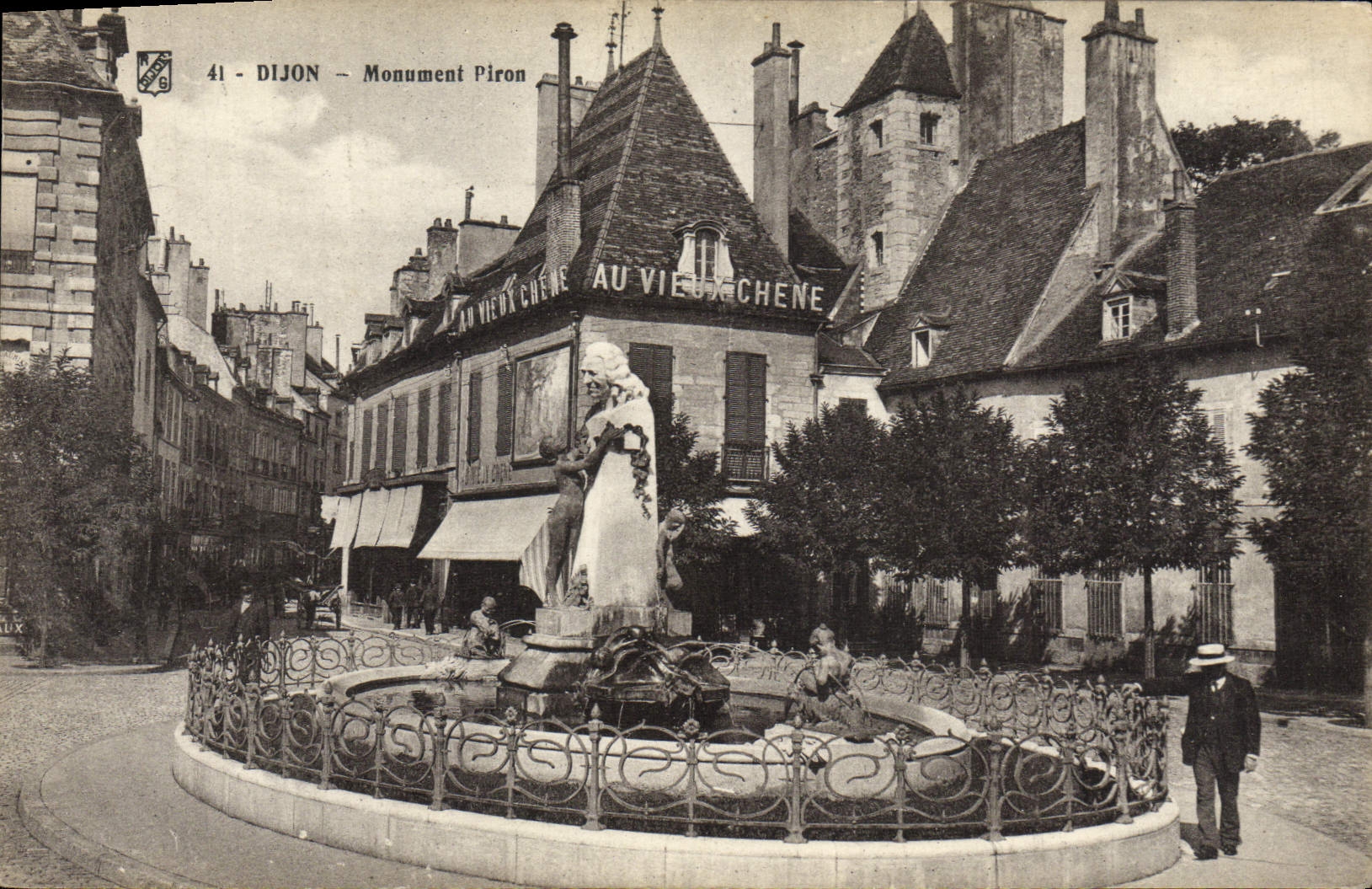 CPA Dijon Monumen tPiron Au Vieux Chene 