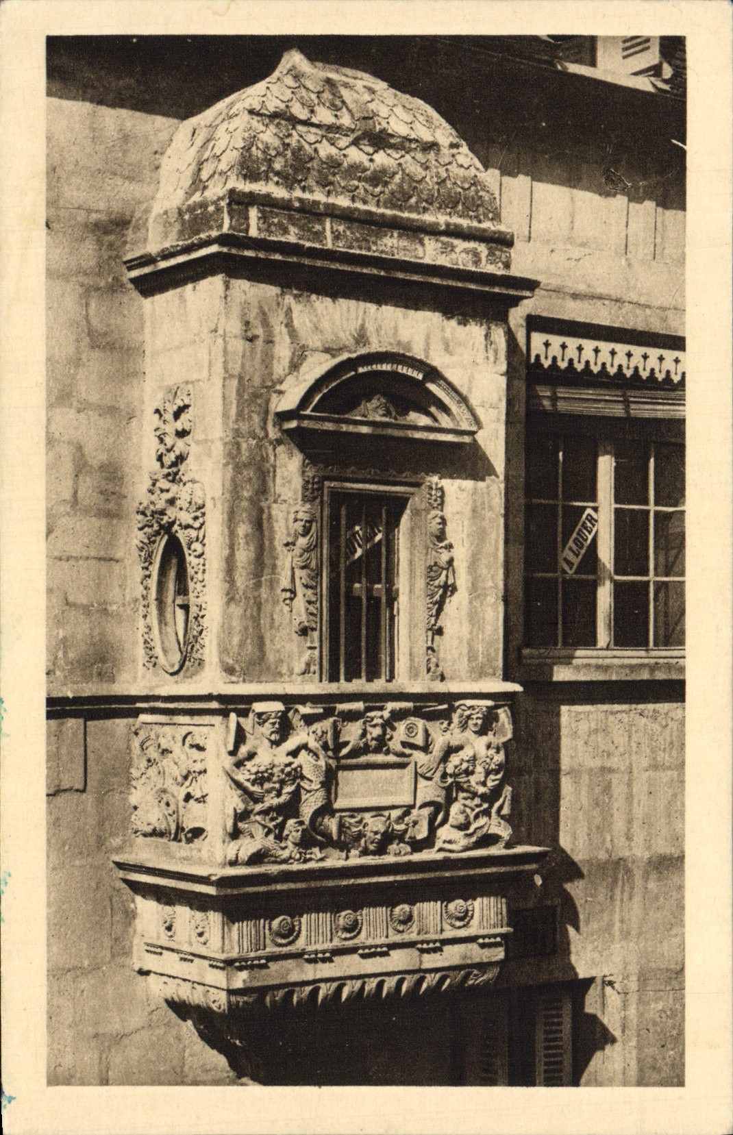 VINTAGE POSTCARD Dijon Watch tower