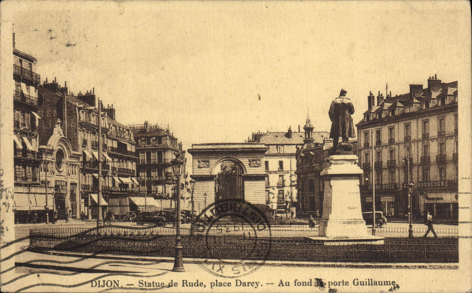 VINTAGE POSTCARD Dijon Statue of Hard Place Darcy At the Bottom Carries Guillaume