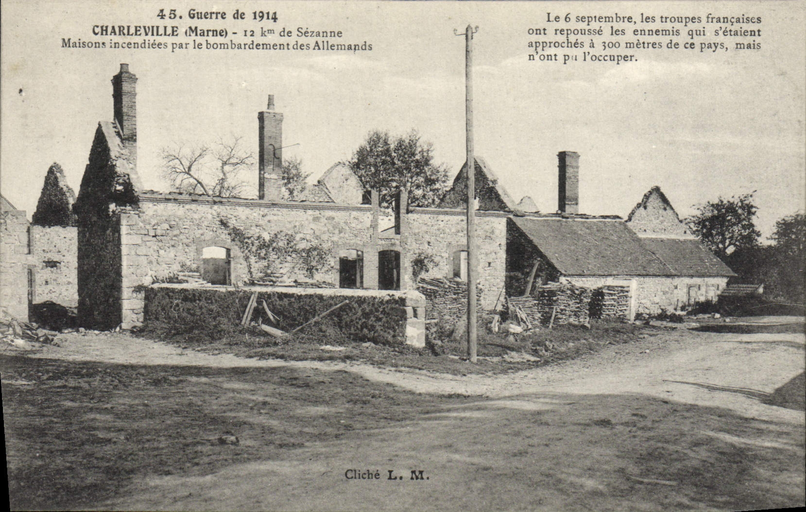 CPA Charleville Maisons Incendiees Militaria 