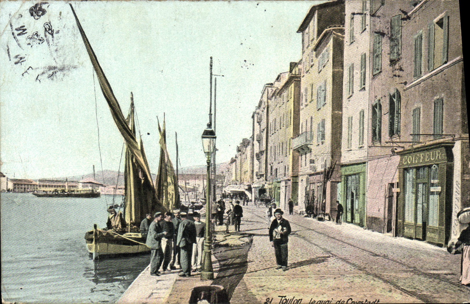 CPA Toulon Le quai de Cronstadt Bateau Coiffeur