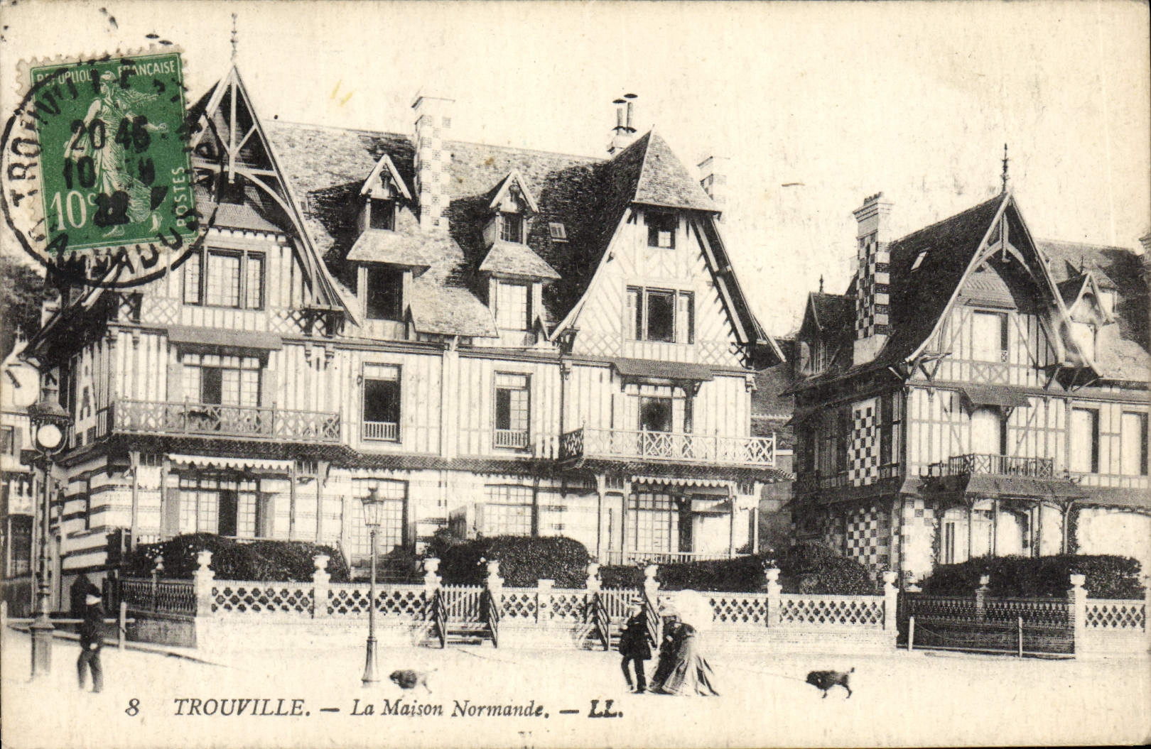POSTAL Trouville de la VENDIMIA el normando de la casa