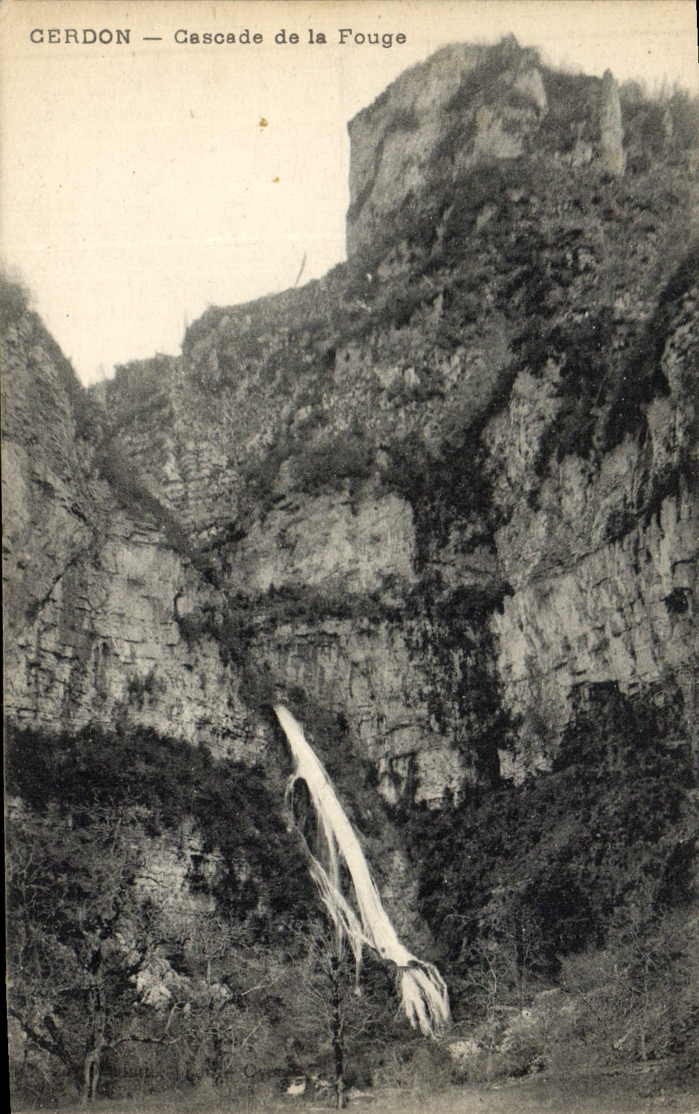 VINTAGE POSTCARD Cerdon Cascade of Plows up