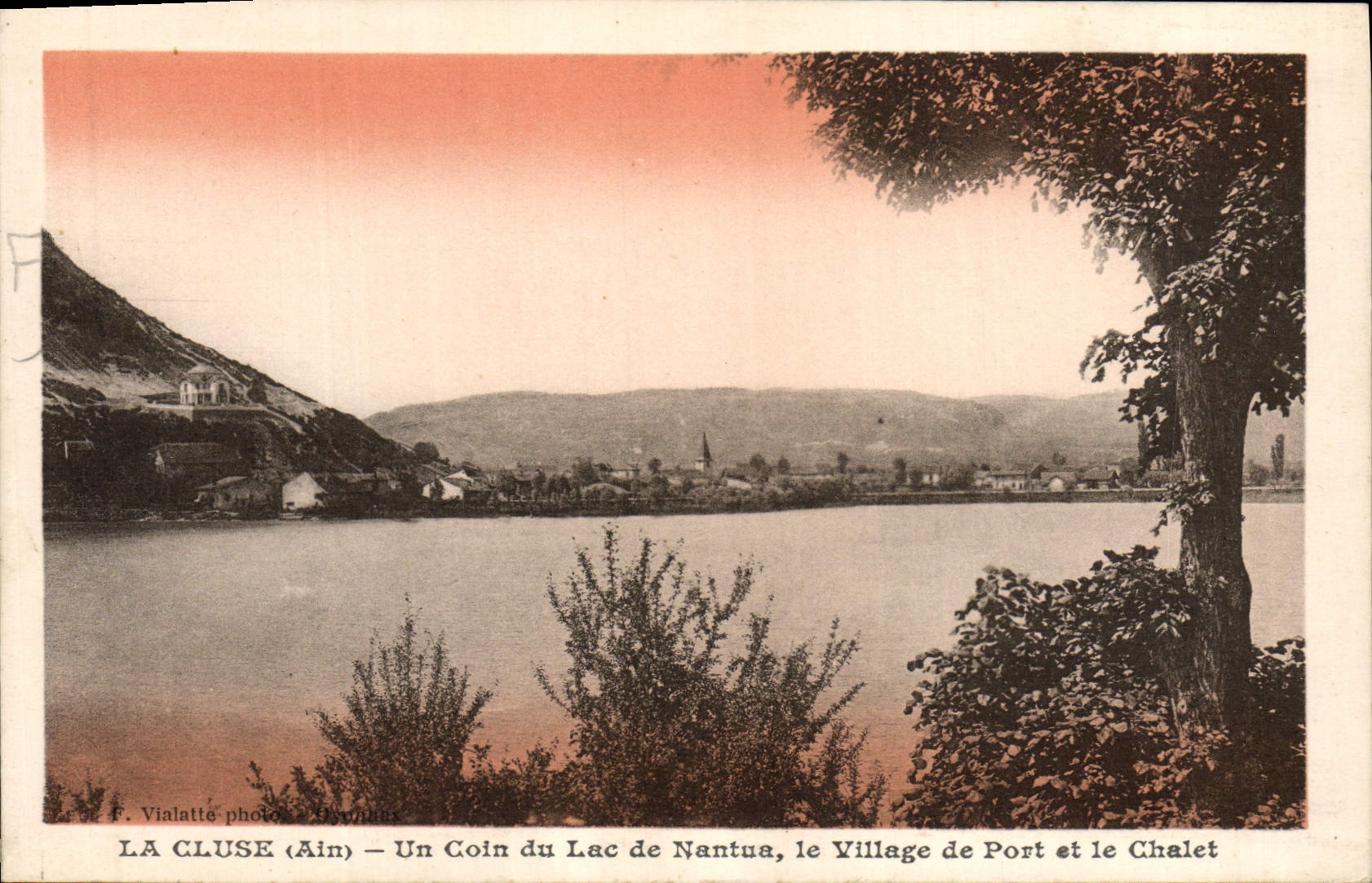 POSTAL de la VENDIMIA el Cluse una esquina del lago Natua la aldea del puerto y de la cabaña del país