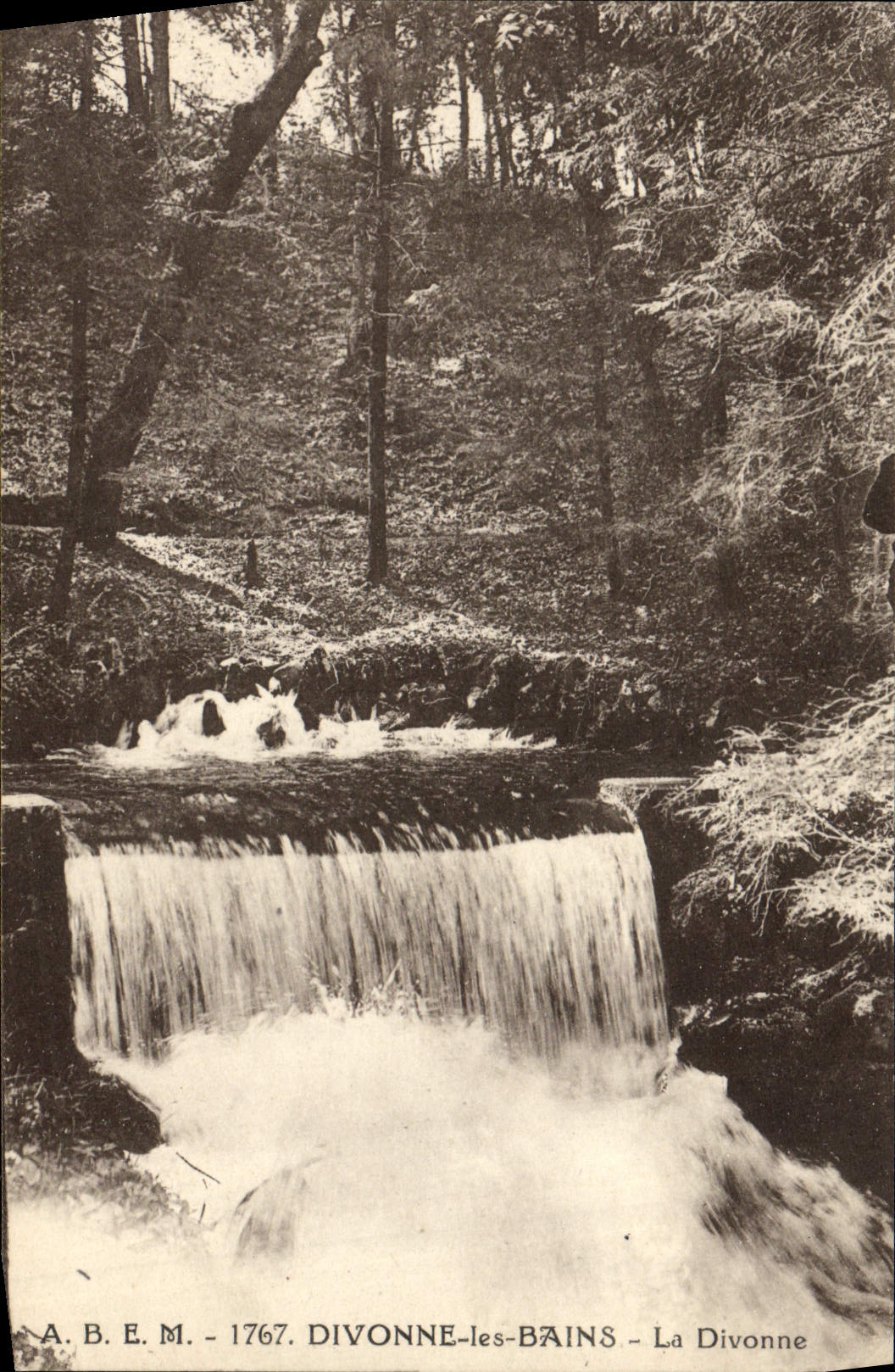 VINTAGE POSTCARD Divonne Les Bains Divonne