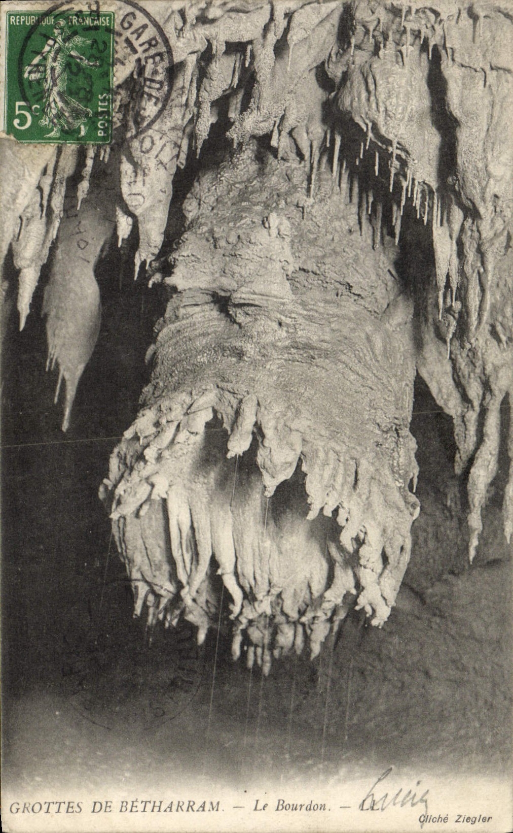 VINTAGE POSTCARD Caves De Betharram the Bumblebee