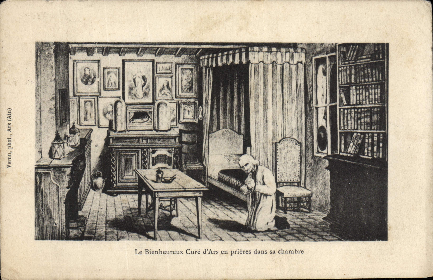 VINTAGE POSTCARD the Happy one Cleans of Ars in prayers in its Room