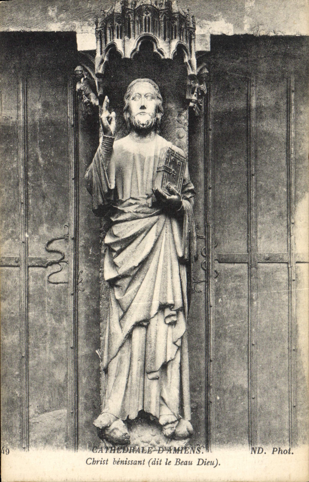 VINTAGE POSTCARD Cathedral Of Amiens Christ blessing known as beautiful God