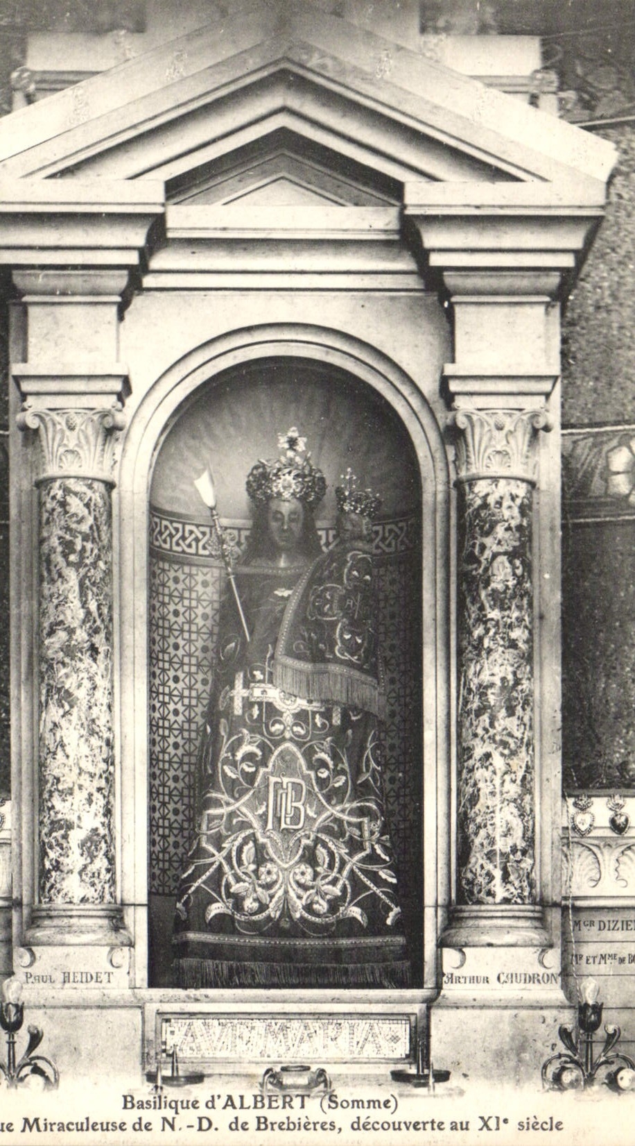 VINTAGE POSTCARD Basilica of Albert Miraculeuse of Notre Dame de Brebieres