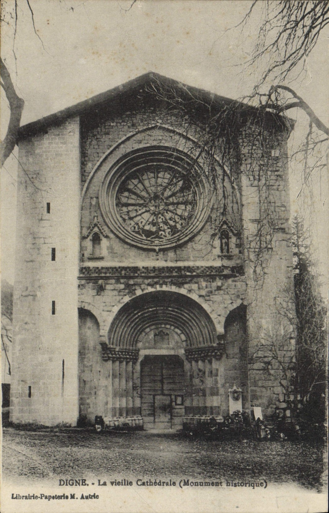 CPA Digne La Vieille Cathedrale