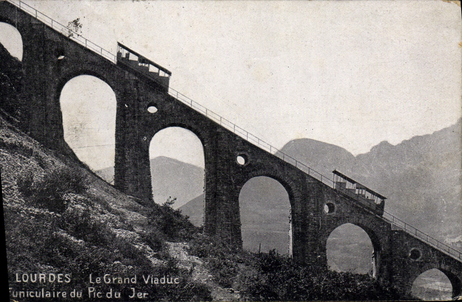 VINTAGE POSTCARD Heavy the Large Viaduct the funicular of the Peak of Jer