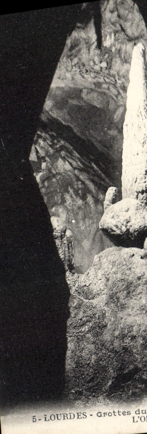 VINTAGE POSTCARD Heavy Caves of the wolf the obelisk