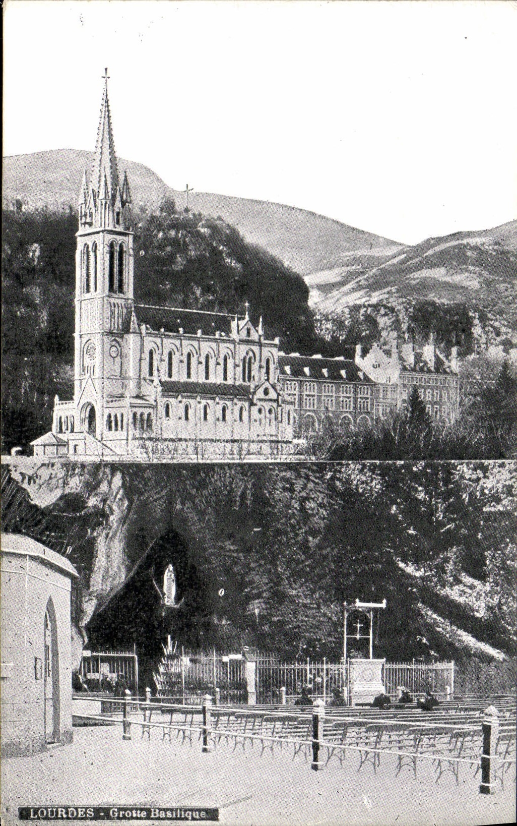 VINTAGE POSTCARD Heavy Caves Basilica