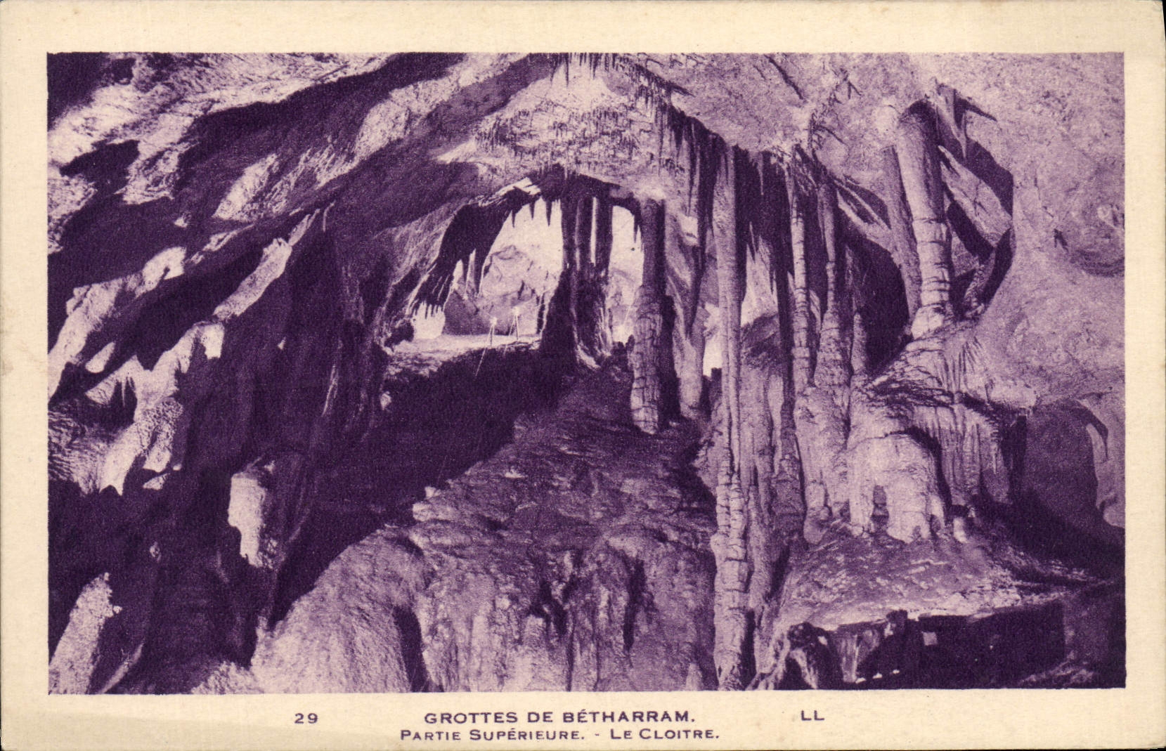 CPA Grottes de Betharram Partie Superieure Le cloitre