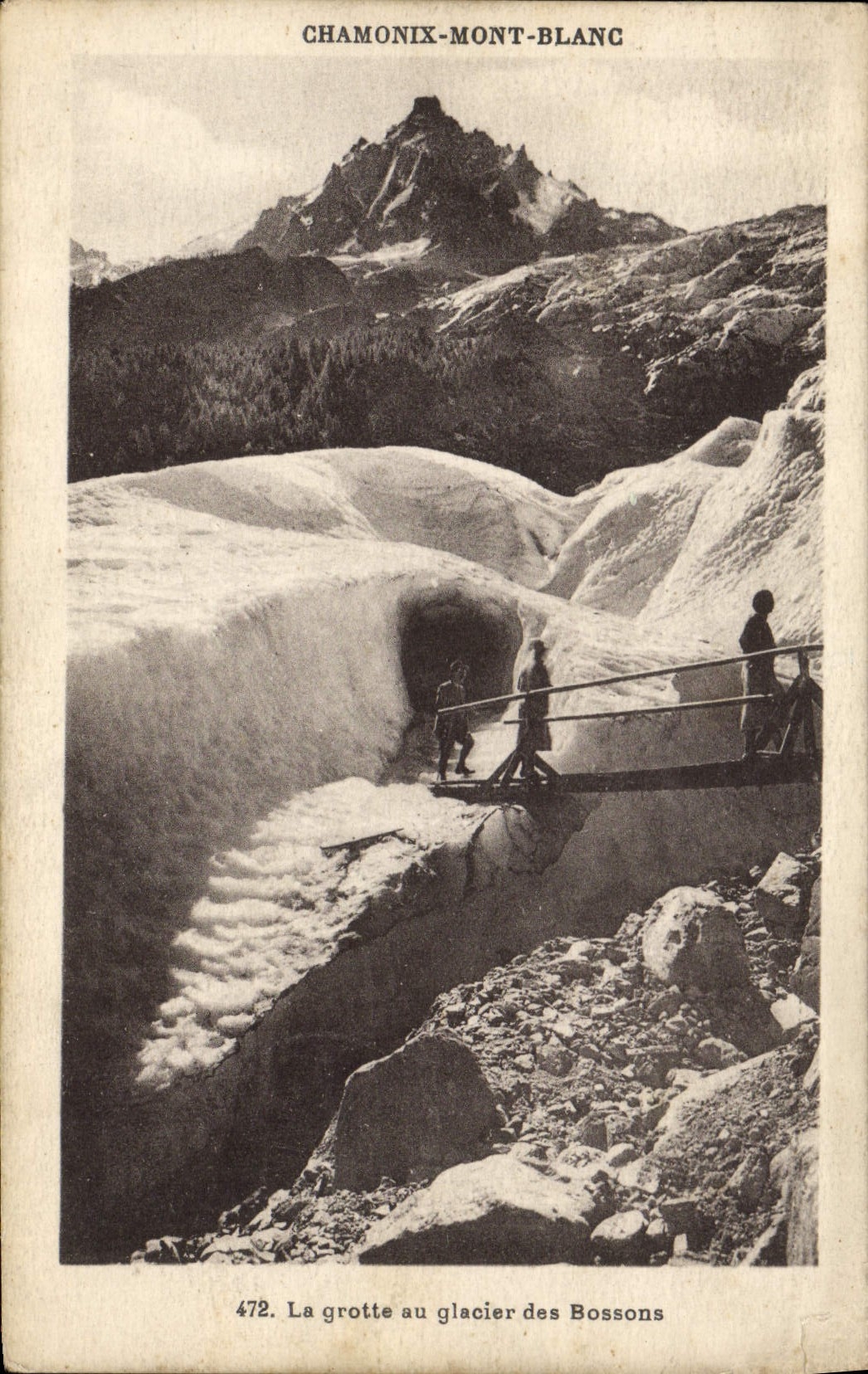 CPA Chamonix Mont Blanc La Grotte au glacier des Bossons