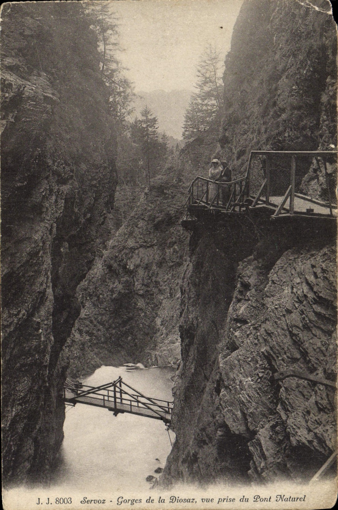 Catarata de Servoz de la POSTAL de la VENDIMIA de Diosaz vista del puente natural