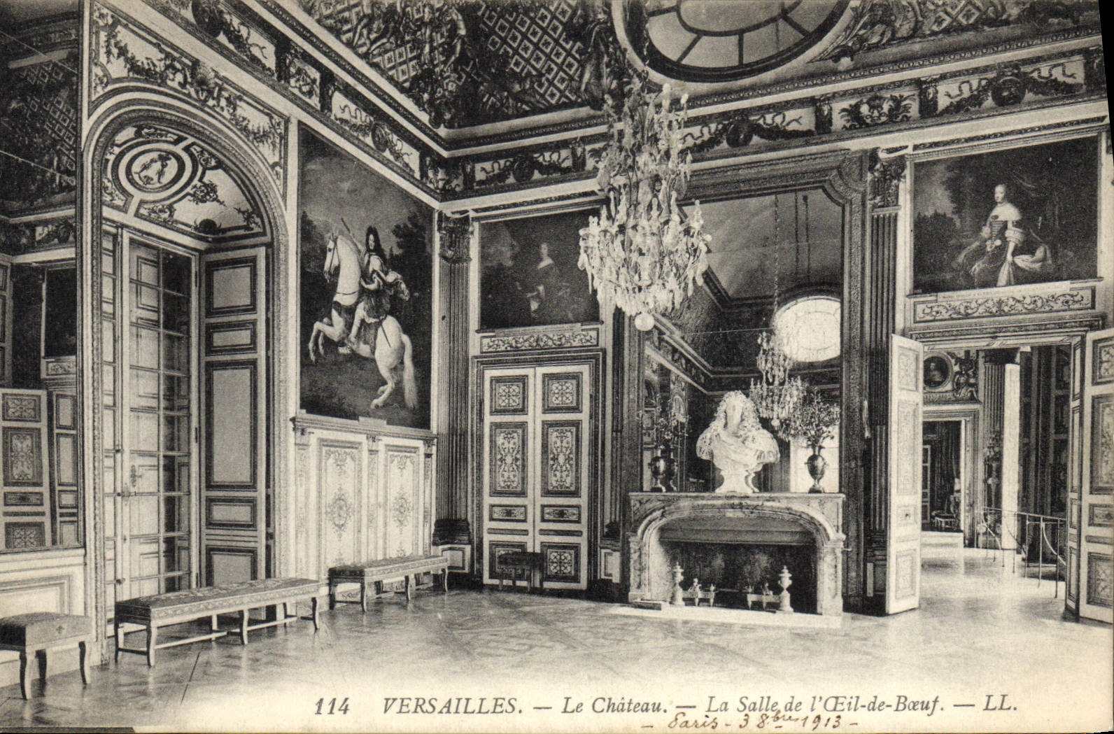 VINTAGE POSTCARD Versailles the Castle the Room of the Eye of Ox