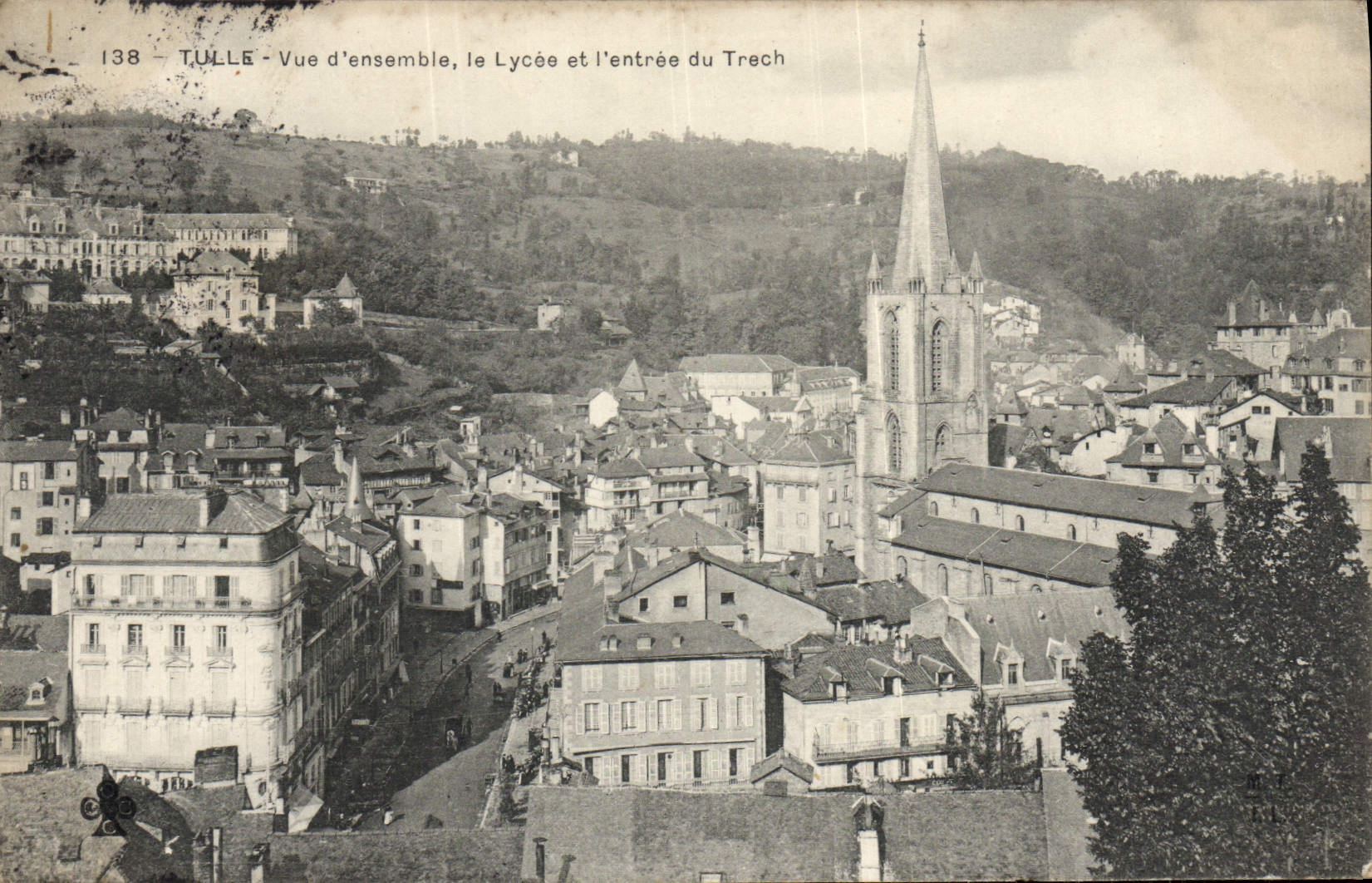 VINTAGE POSTCARD Tulle Overall picture the College and the entry of Trech