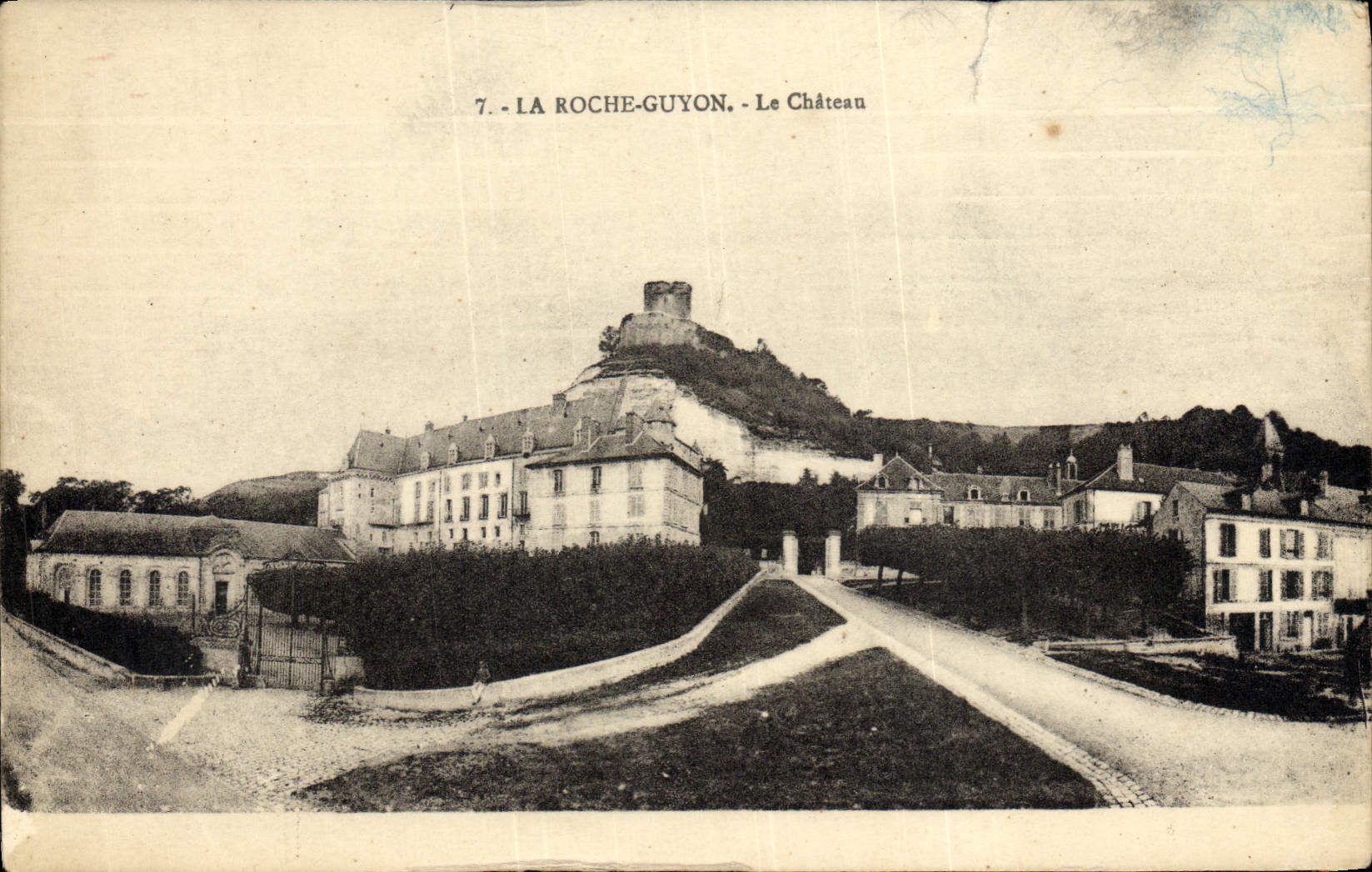 VINTAGE POSTCARD the Guyon Rock the Castle