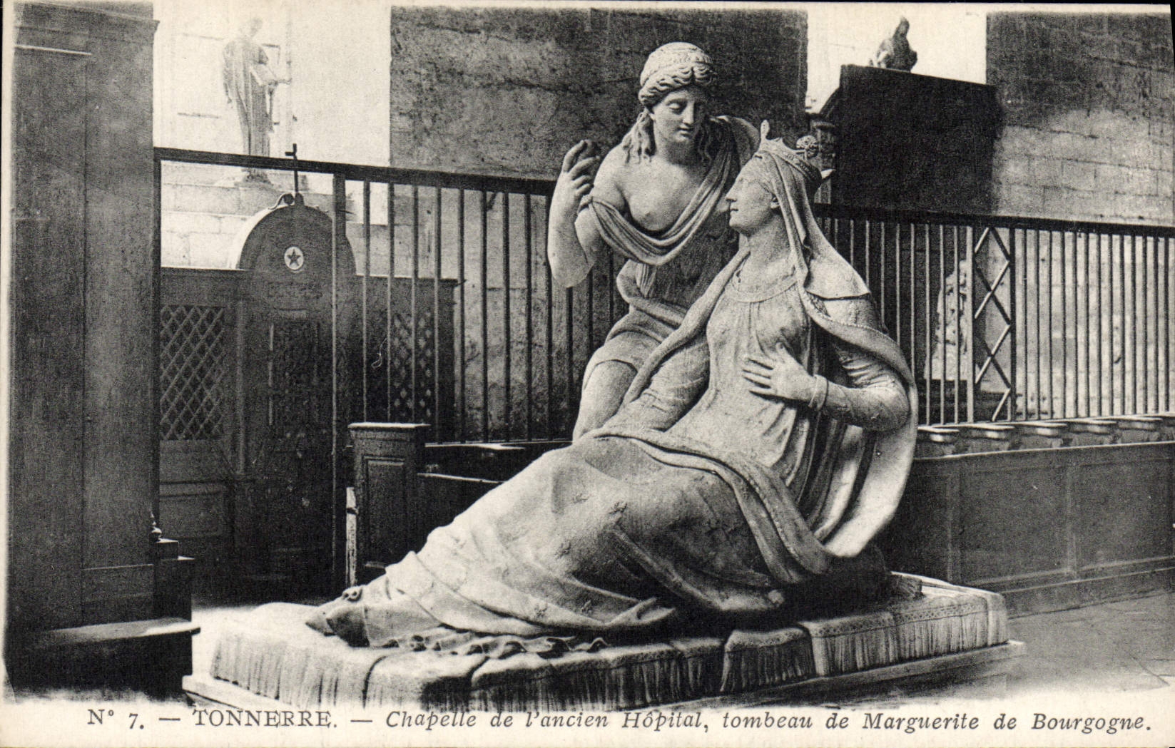 VINTAGE POSTCARD Thunder Vault of the old Hospital Tomb of Marguerite of Burgundy
