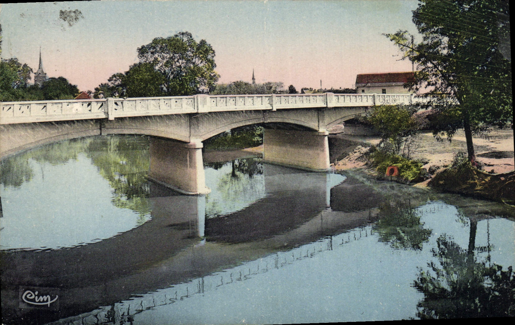 VINTAGE POSTCARD Romorantin the New Bridge on Sauldre