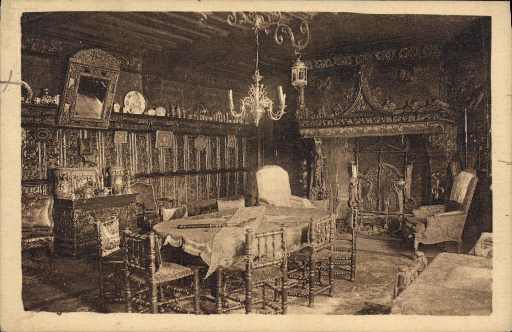 VINTAGE POSTCARD Divine on Sea Room of Marmousets William the Conqueror Fashionable country inn