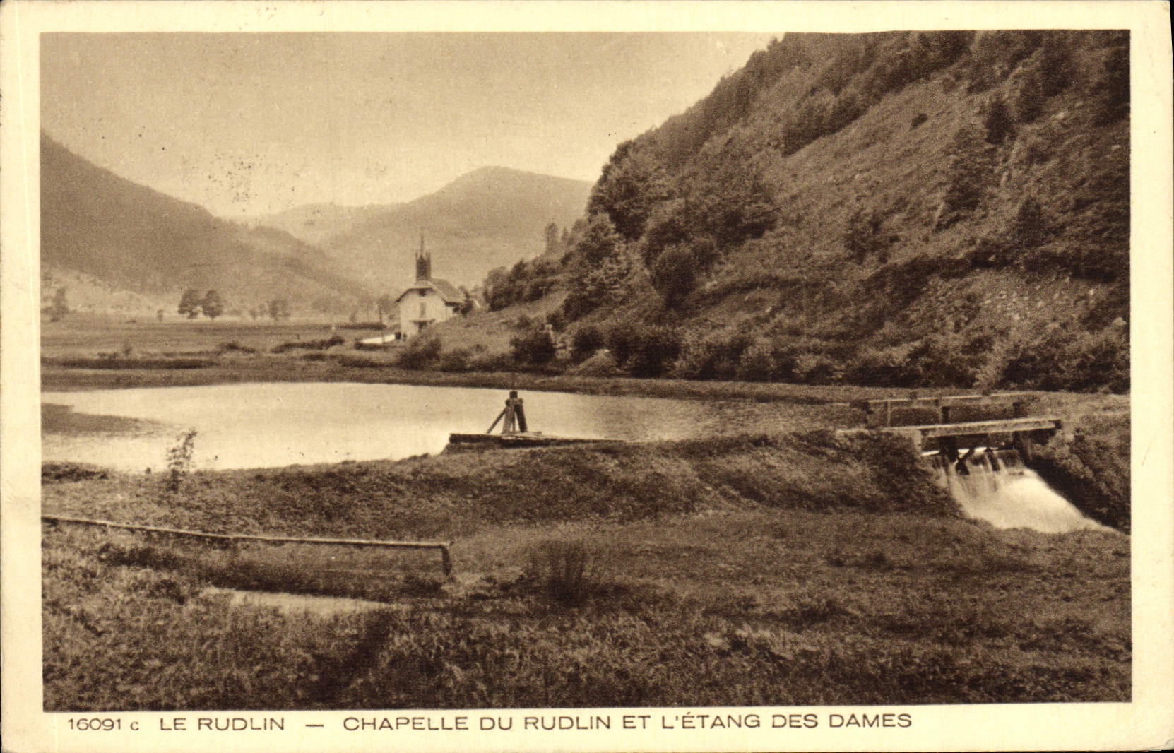 CPA Le Rudlin Chapelle du Rudlin et L'Etang des Dames 