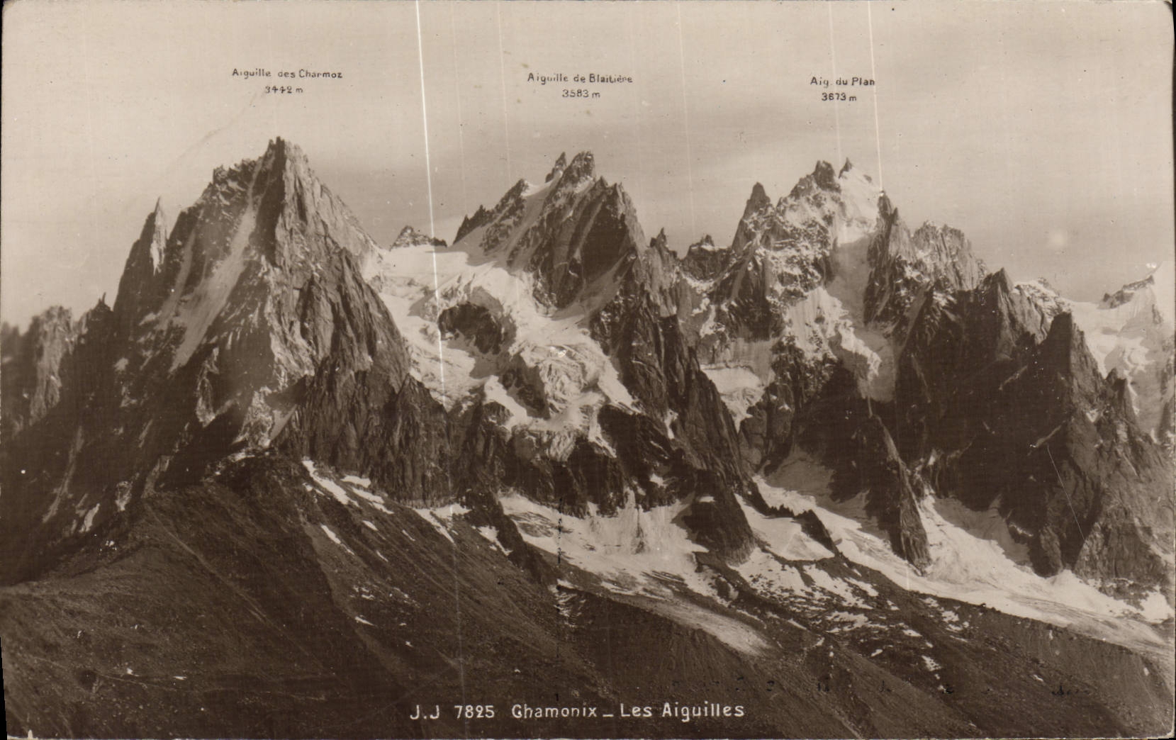 CPA Chamonix Les Aiguilles 