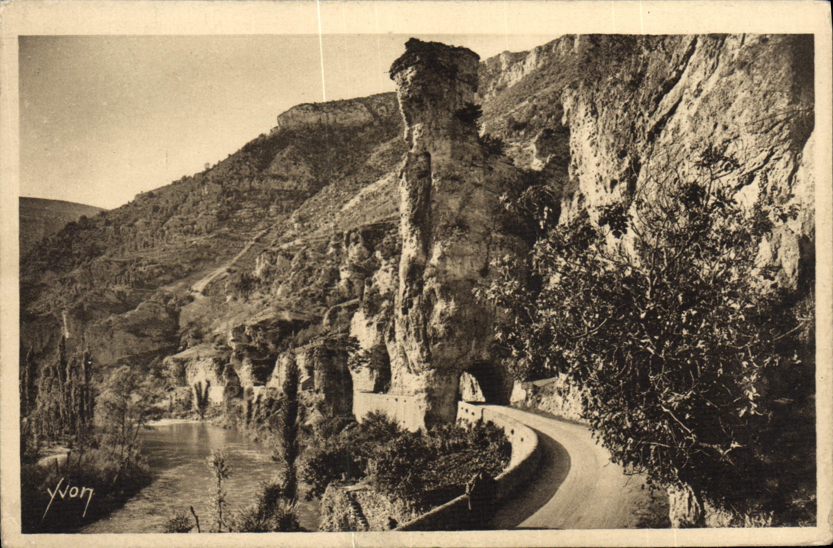 CPA Gorges du Tarn Pougnadoire La Tour Eiffel