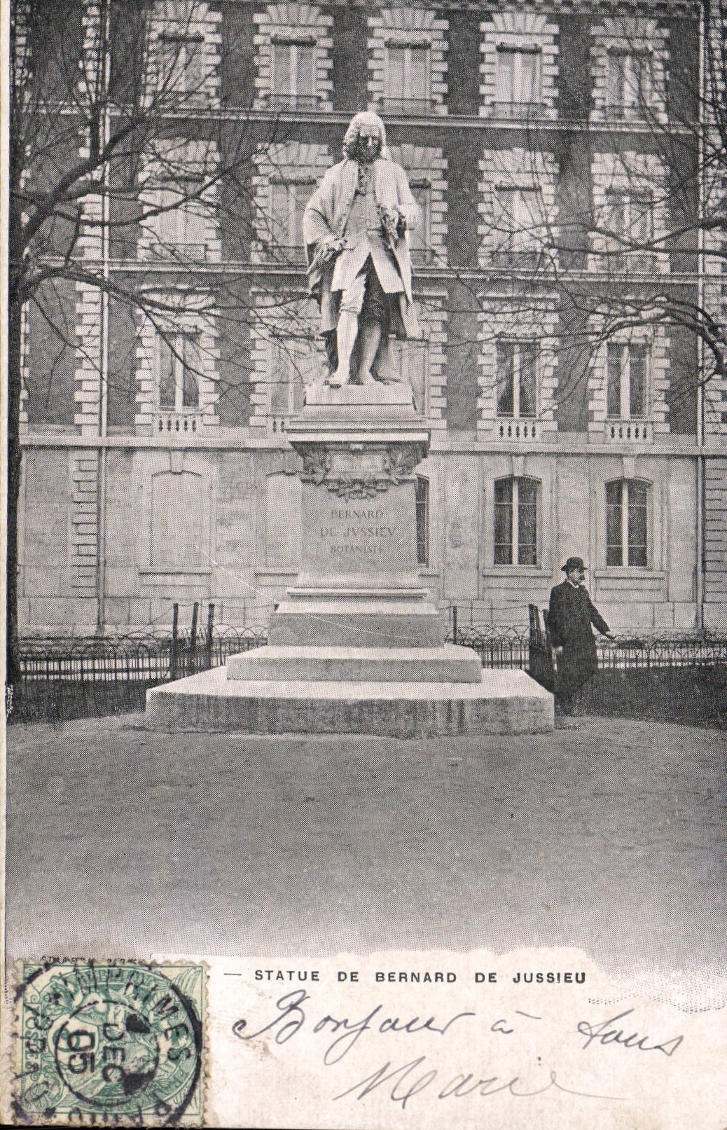VINTAGE POSTCARD Statue of Bernard de Jussieu Paris