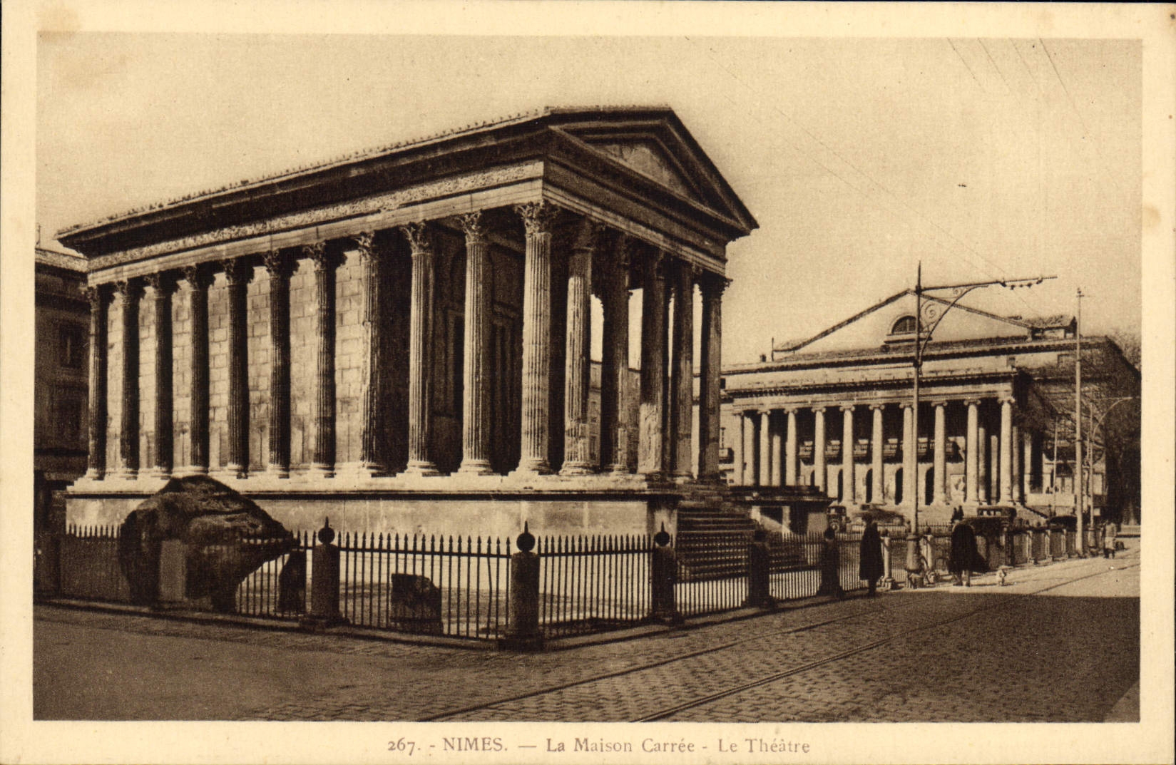CPA Nimes La Maison Carree