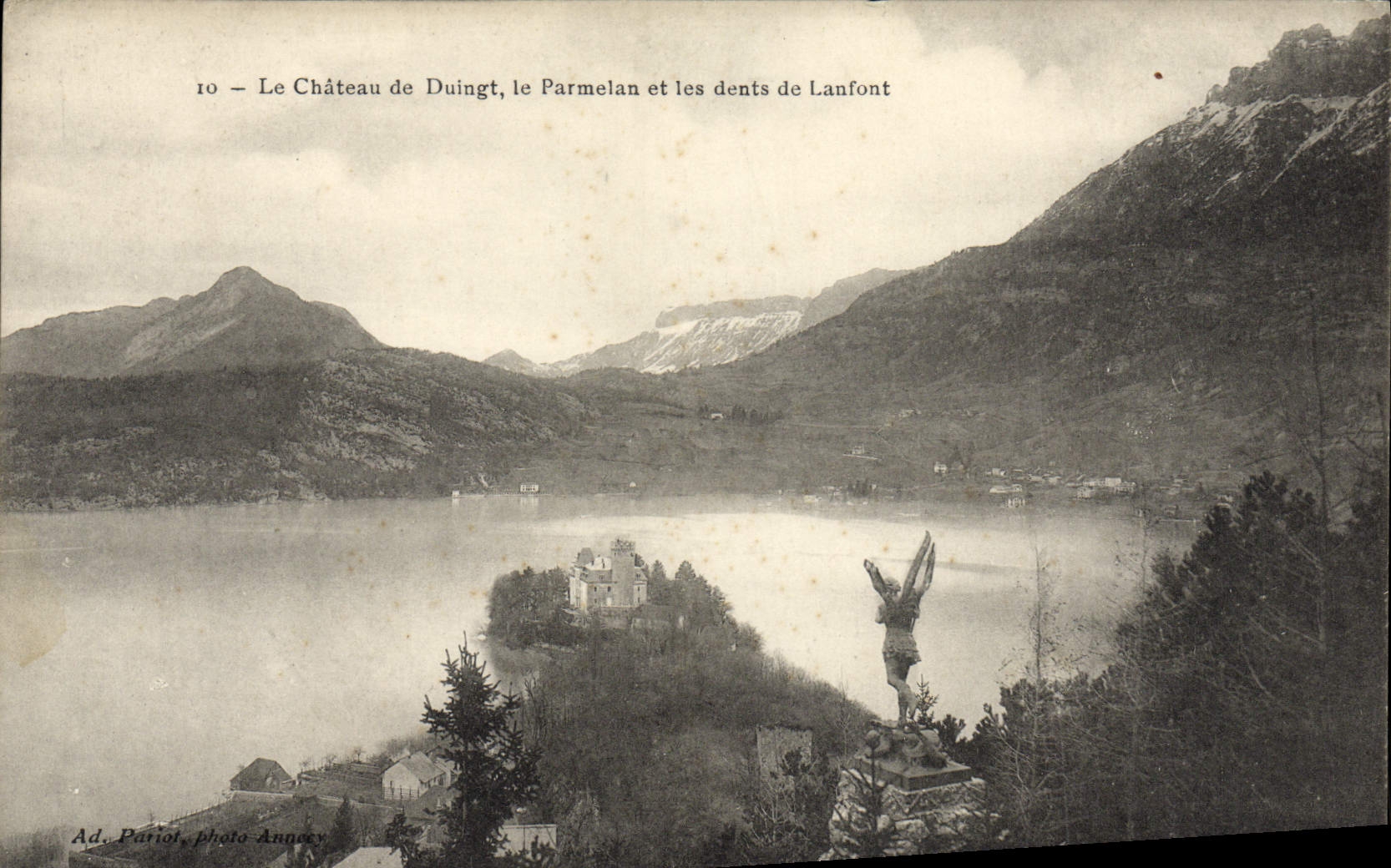 CPA Le Chateau de Duingt le Parmelan et les dents de Lanfont