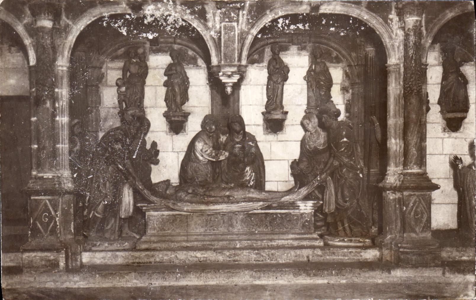 POSTAL Bourges Crypte de la VENDIMIA de los grupos de la catedral de determinación a la tumba