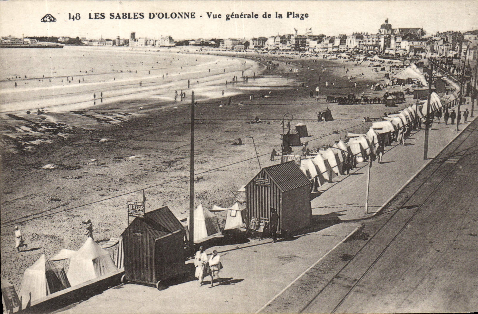CPA Les Sables D'Olonne Vue generale de la Plage 