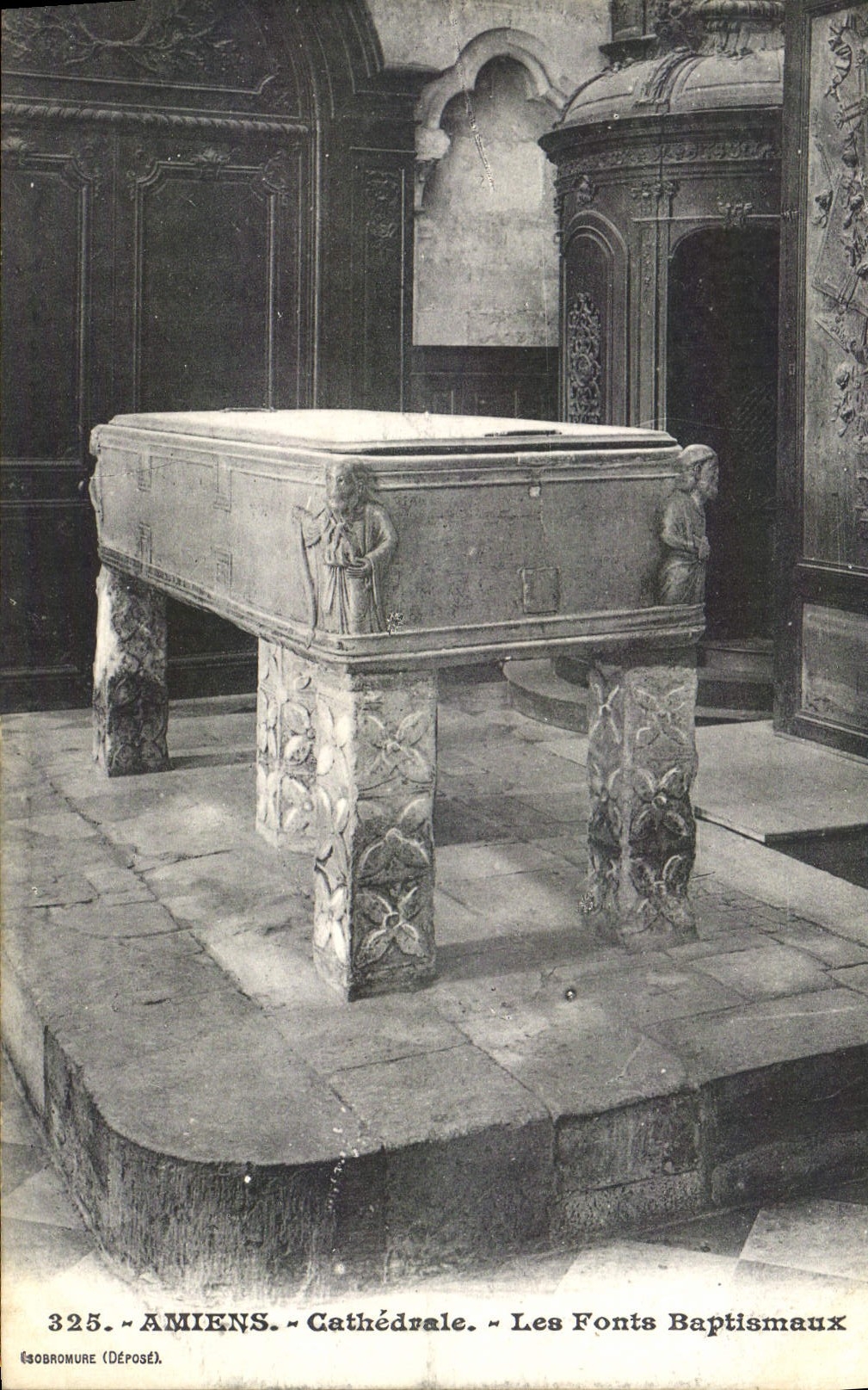 VINTAGE POSTCARD Amiens Cathedral the Baptismal font