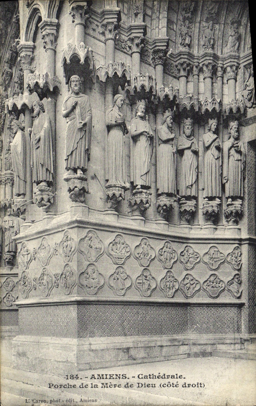 CPA Amiens Cathedrale Porche de la Mere de Dieu