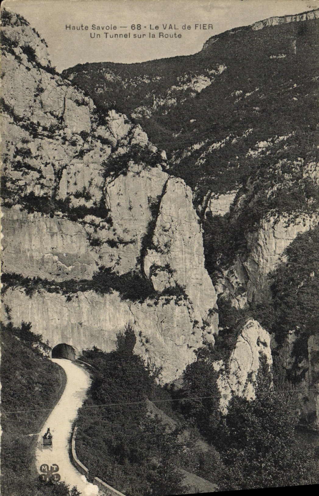 POSTAL de la VENDIMIA el valle de confiar en un túnel en el camino