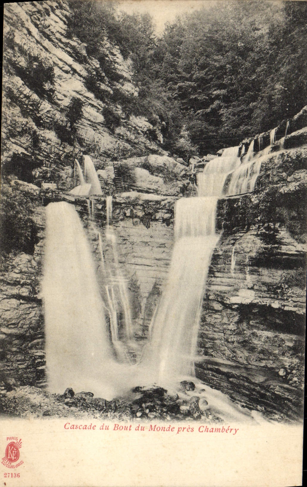 VINTAGE POSTCARD Cascade of Boul of the World close Chambéry