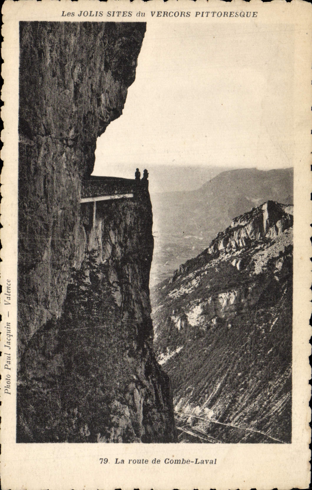 CPA La route de Combe Laval