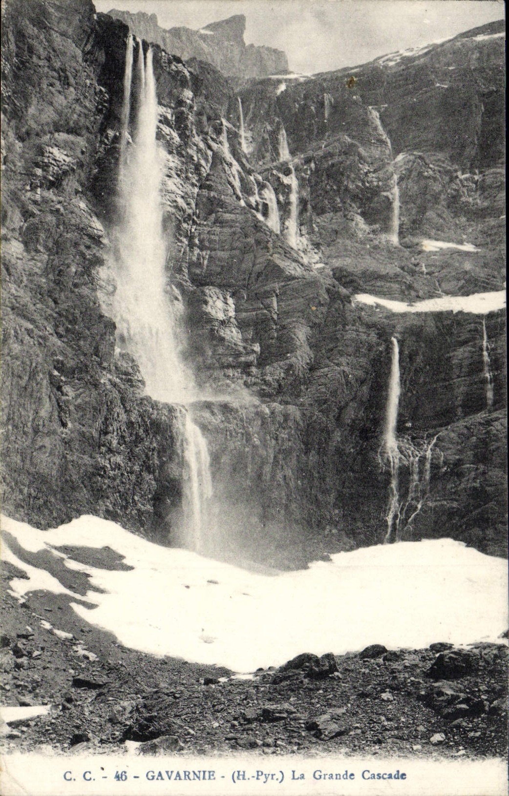 VINTAGE POSTCARD Gavarnie the Large Cascade
