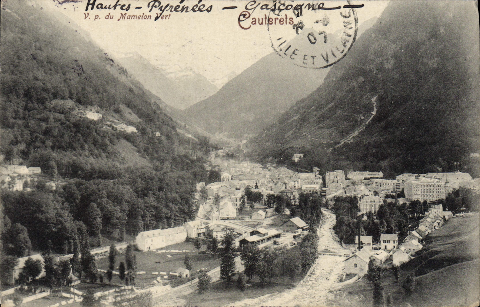 CPA Cauterets Vue prise du Mamelon Vert