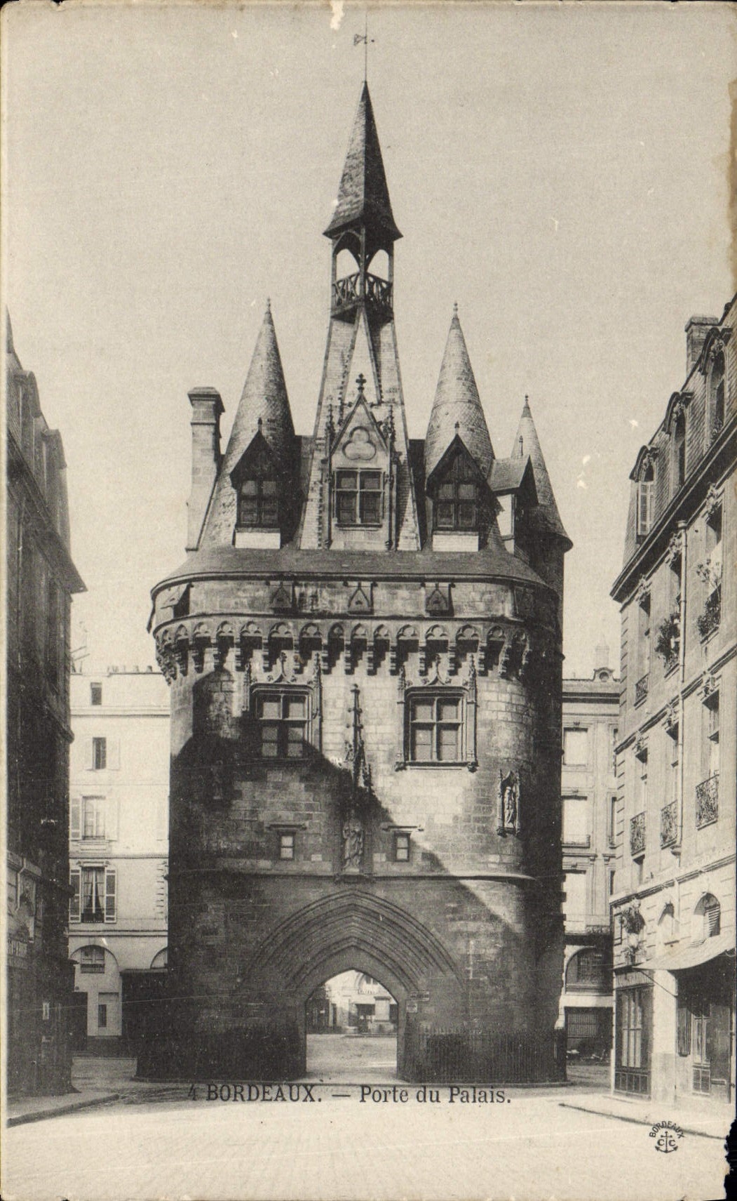 CPA Bordeaux Porte du Palais