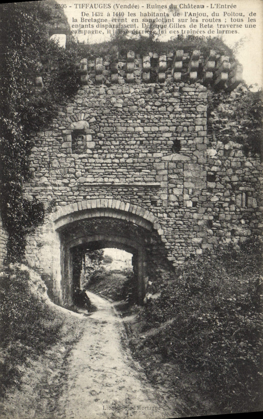 Ruinas de Tiffauges de la POSTAL de la VENDIMIA del castillo la entrada