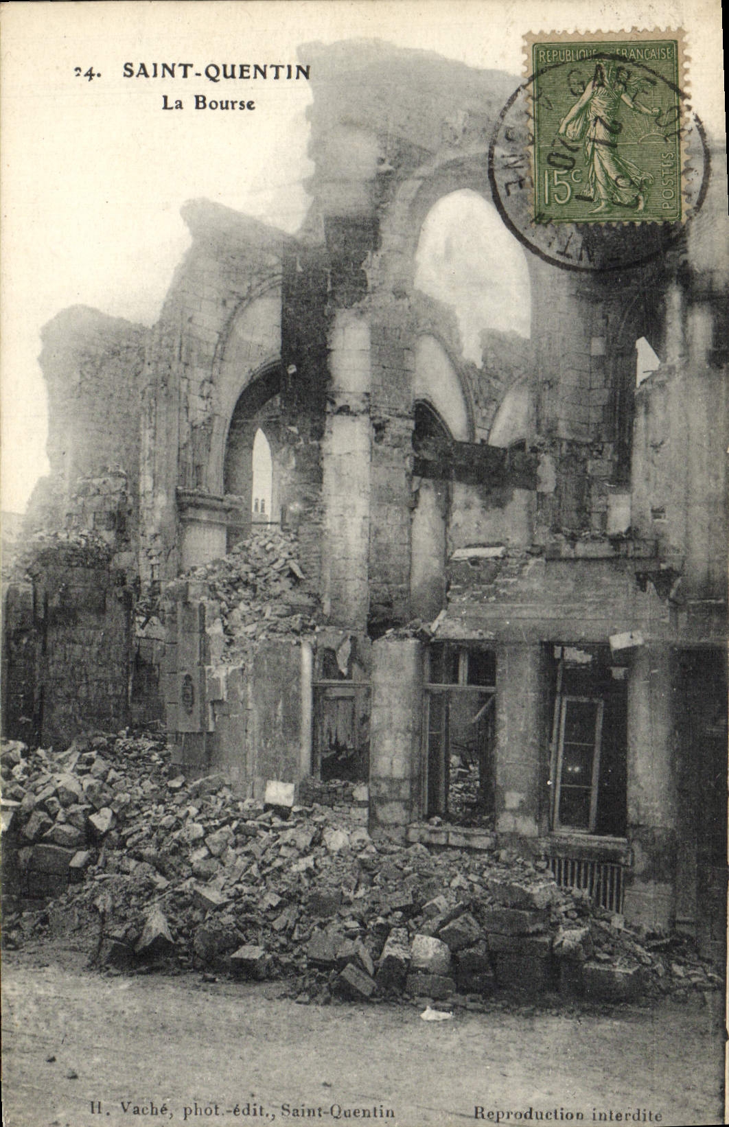 VINTAGE POSTCARD Saint Quentin the Militaria Stock Exchange