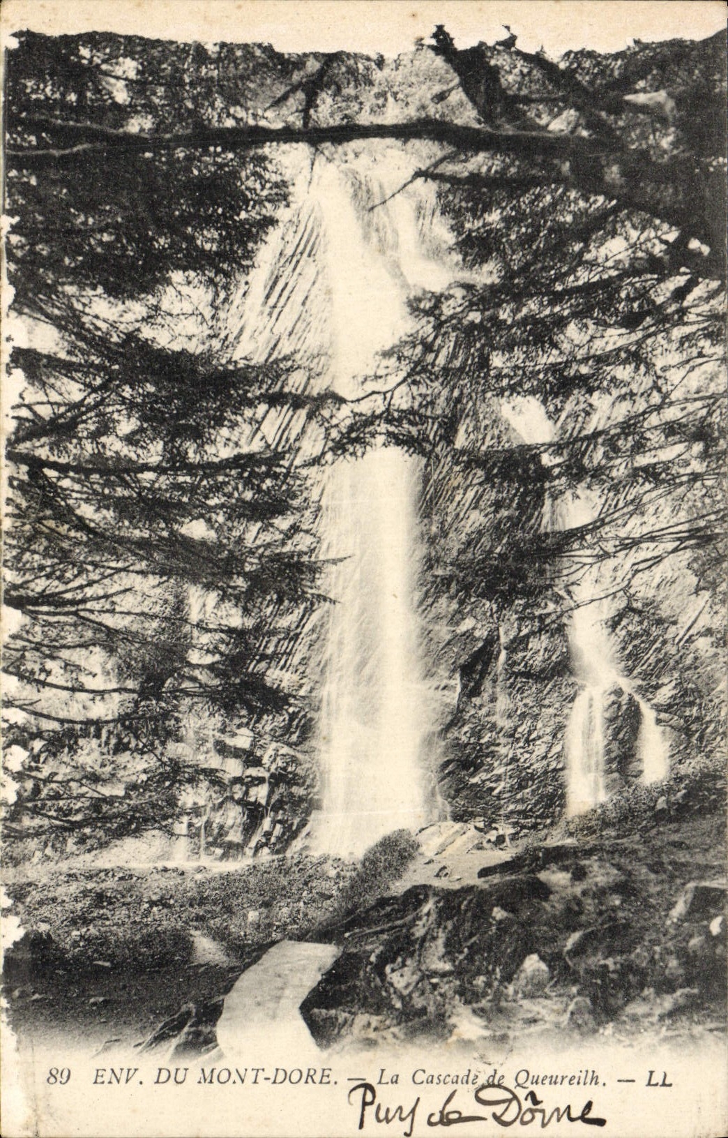 CPA Environs du Mont Dore La Cascade de Queureuilh