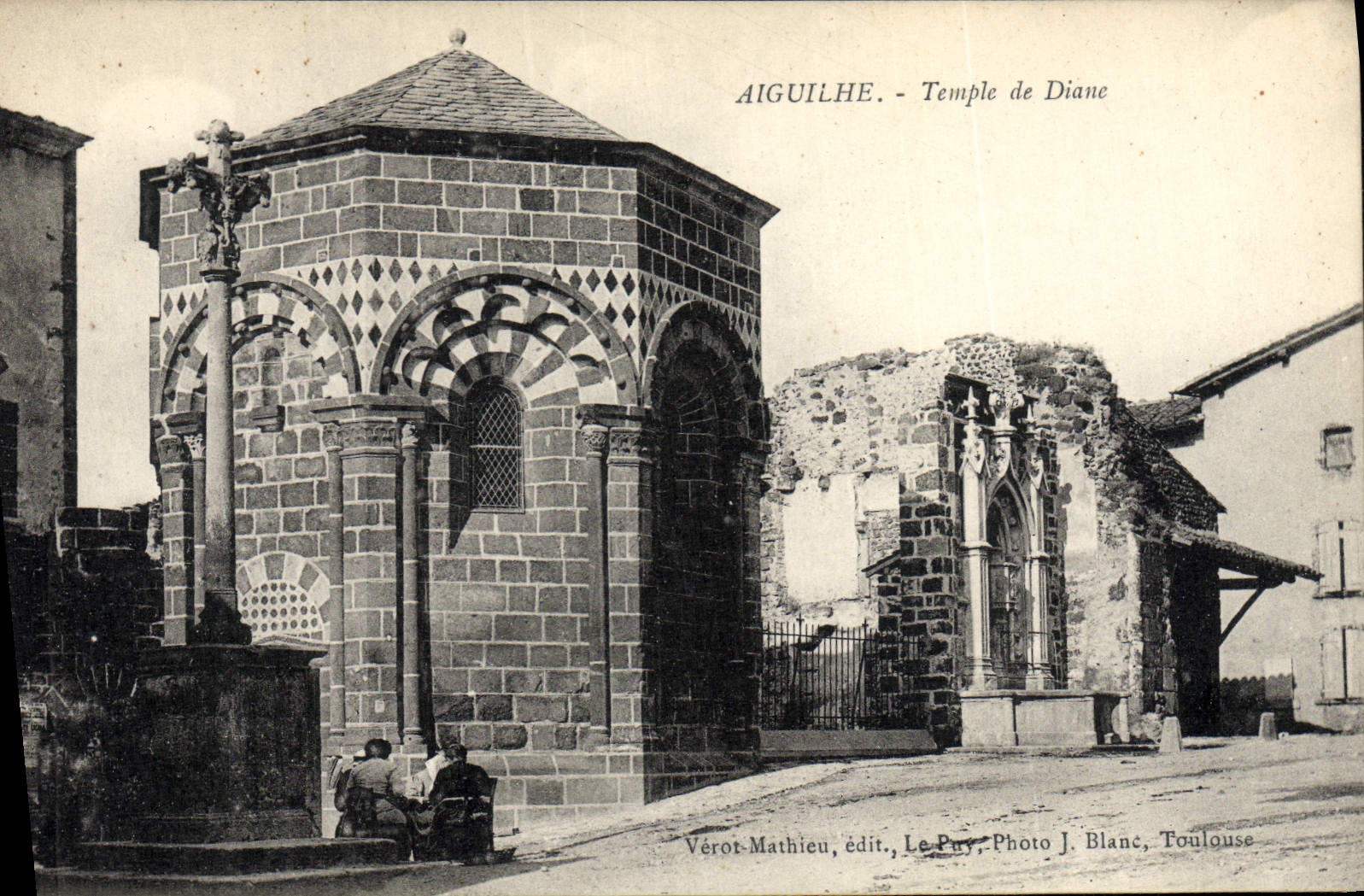 VINTAGE POSTCARD Aiguilhe Temple of Diane