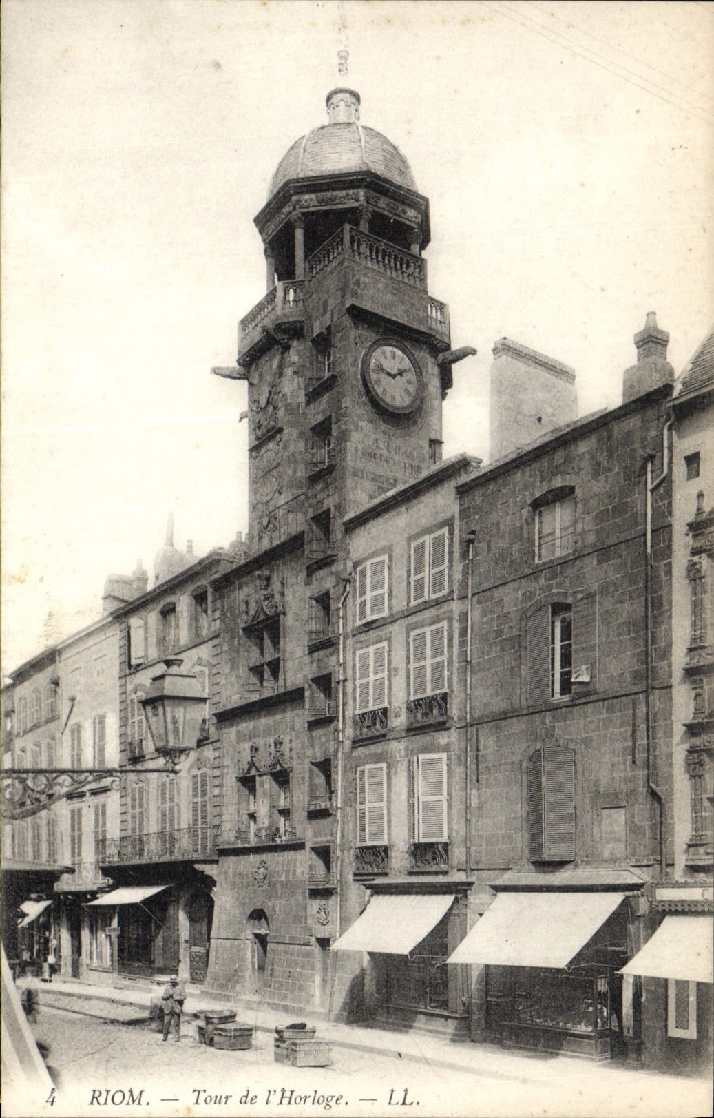 VINTAGE POSTCARD Riom Turn of the Clock