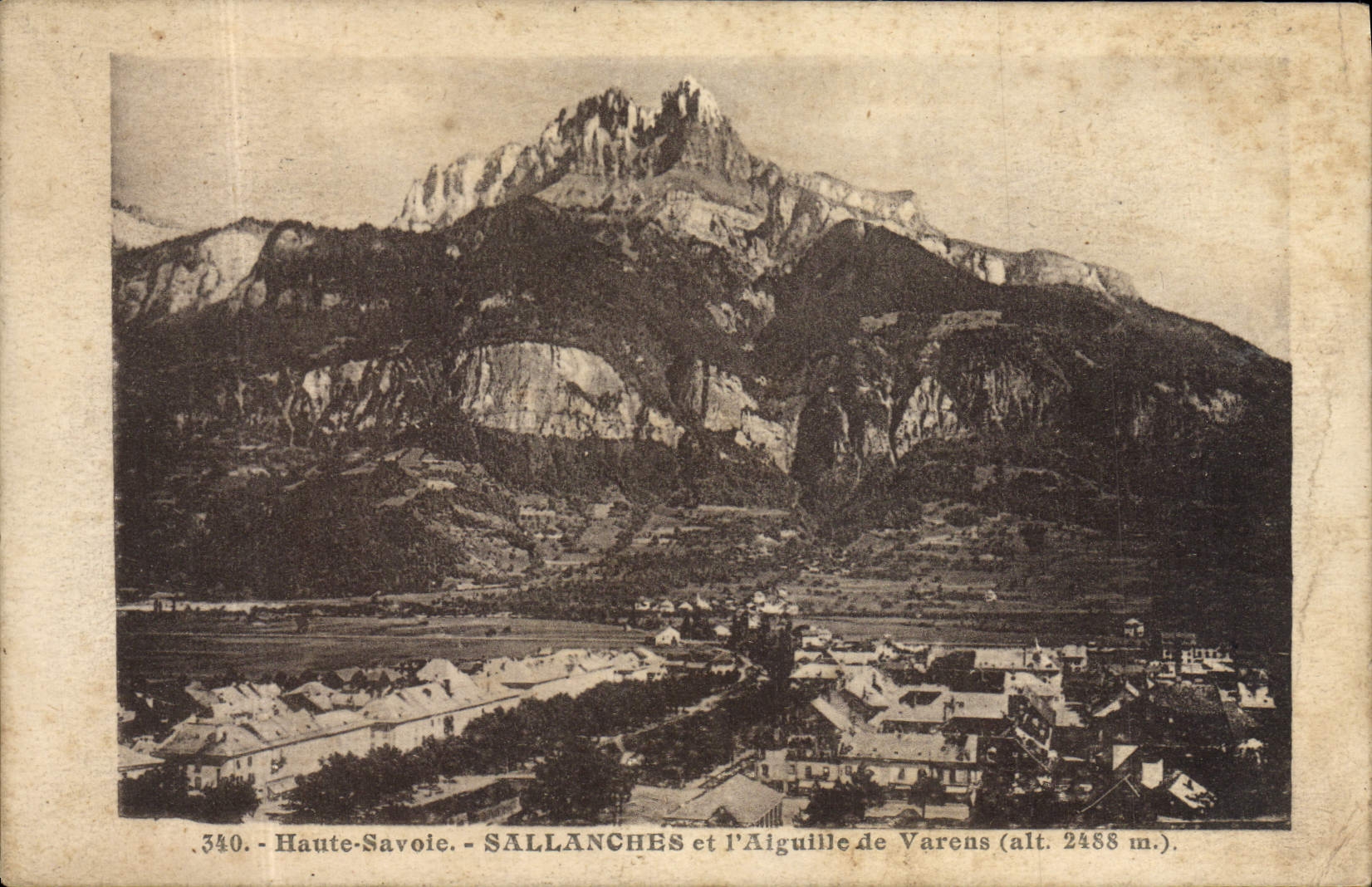 CPA Haute Savoie Sallanches et L'Aiguille de Varens