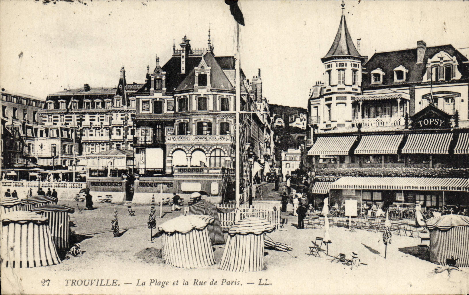 POSTAL Trouville de la VENDIMIA la playa y la calle de París Topsy